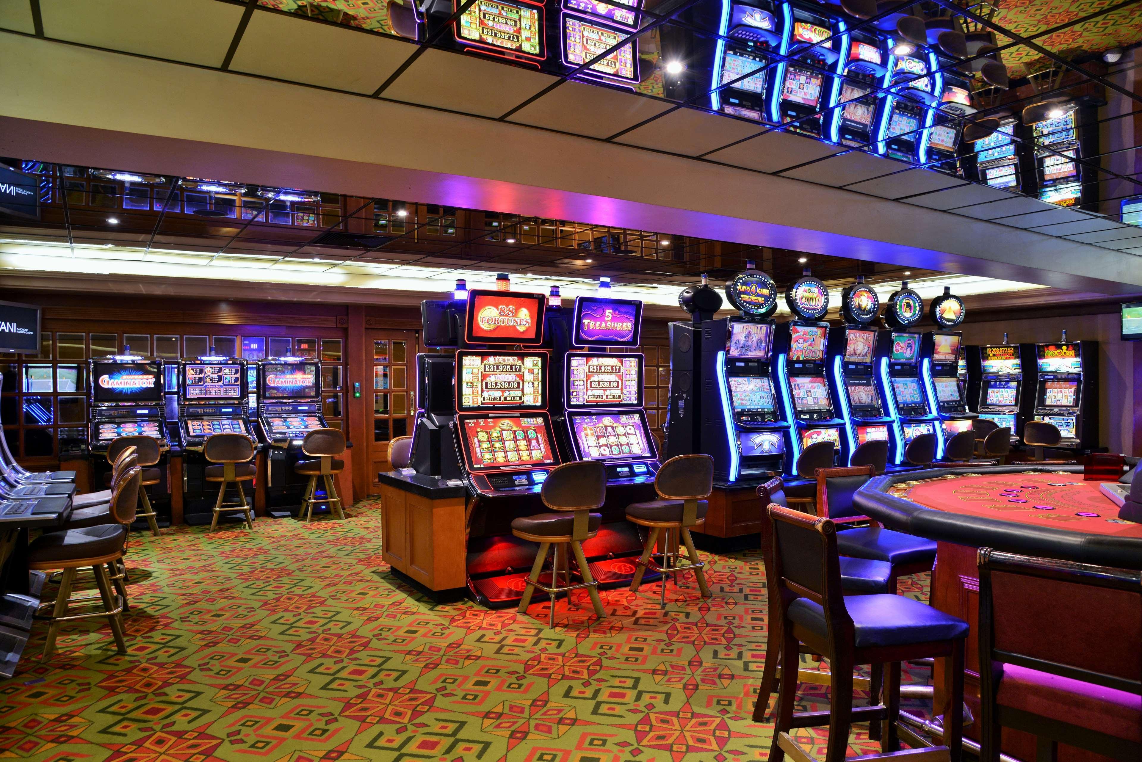 Avani Gaborone Resort & Casino Exterior photo